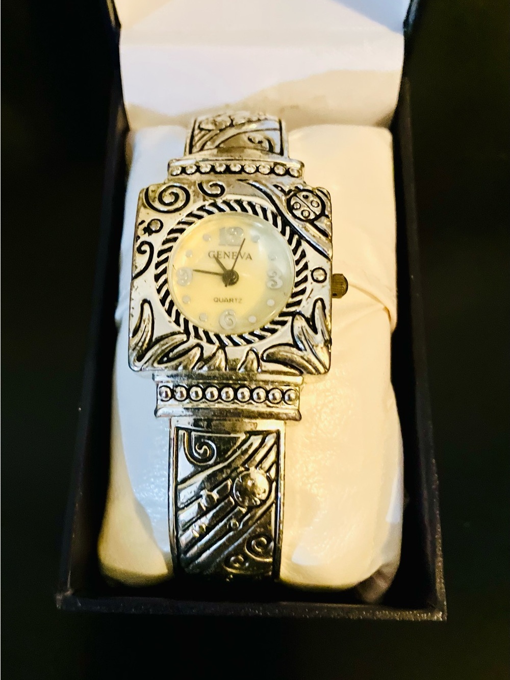 Geneva Silver-Tone Ornate Rare Vintage Floral Bracelet Watch